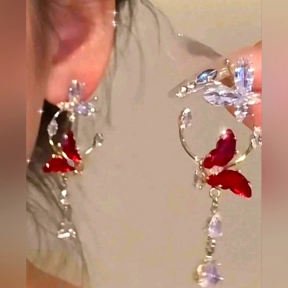 🌟New Elegant Red and Silver Butterfly Dangle  Earrings🌟 - Picture 2 of 3